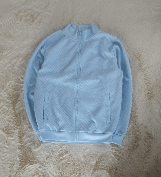 Hellblaue Vintage Trainingsjacke – Zip-Up mit Muster